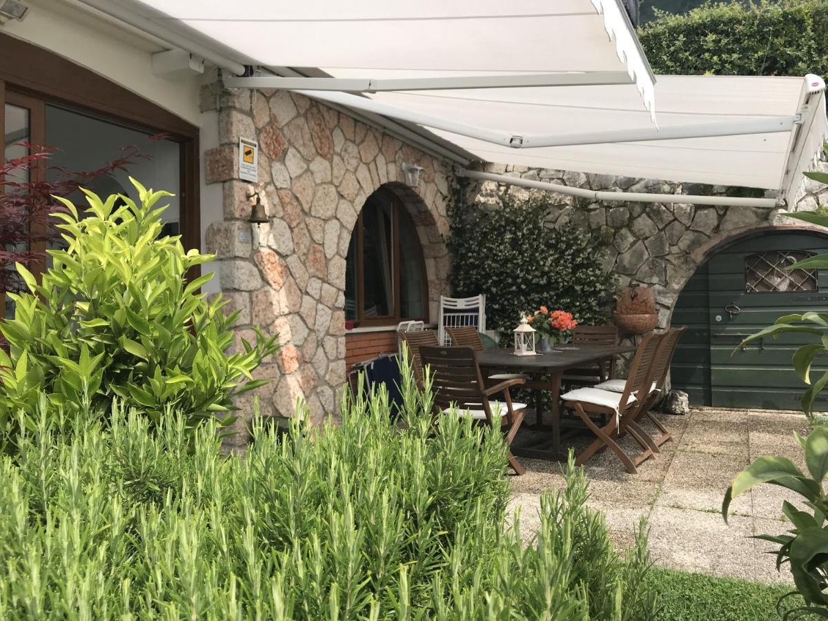 Residence La Mignon Oleandri Torri Del Benaco Dış mekan fotoğraf