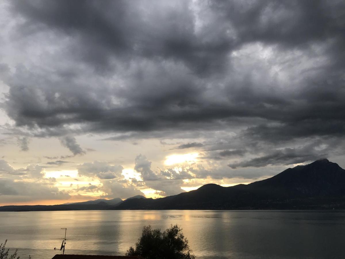 Residence La Mignon Oleandri Torri Del Benaco Dış mekan fotoğraf